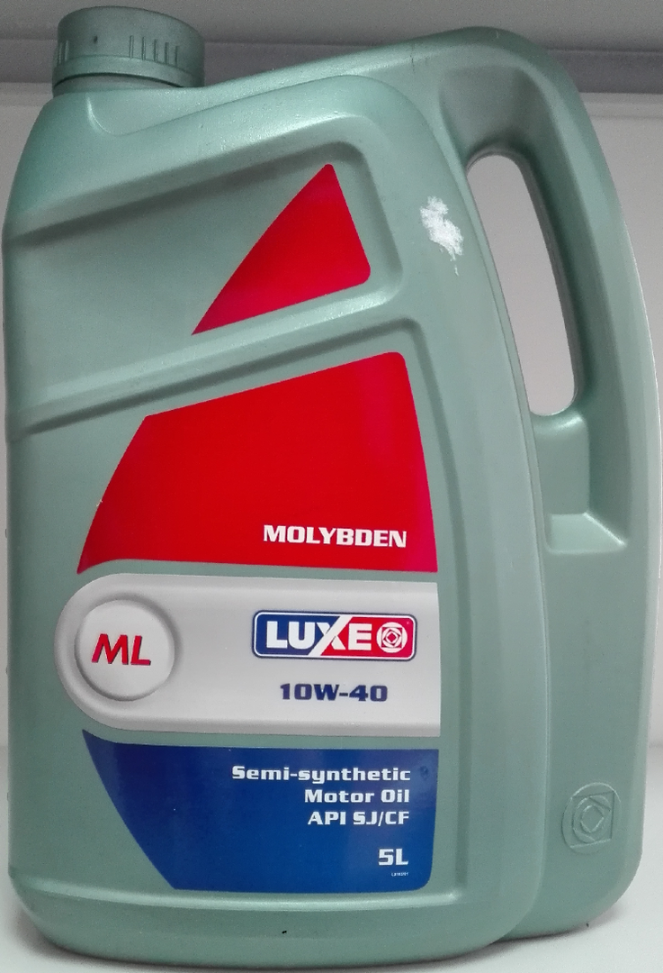 Масло люкс 10w 40 отзывы. Моторное масло Luxe 10w 40 molibden. Масло Luxe п/с молибден 10w40 (4л) 114. LUXOIL 10w 40 молибден. Масло Luxe ml 10w 40.