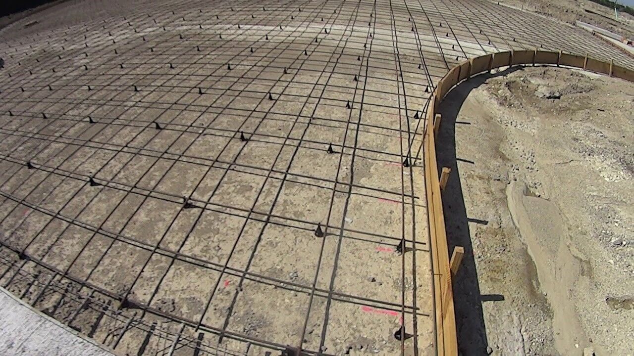 Железобетонное покрытие дороги. Армирование бетонной дороги. Дороги в США из бетона. Монолитные бетонные дороги. Бетонное дорожное покрытие.